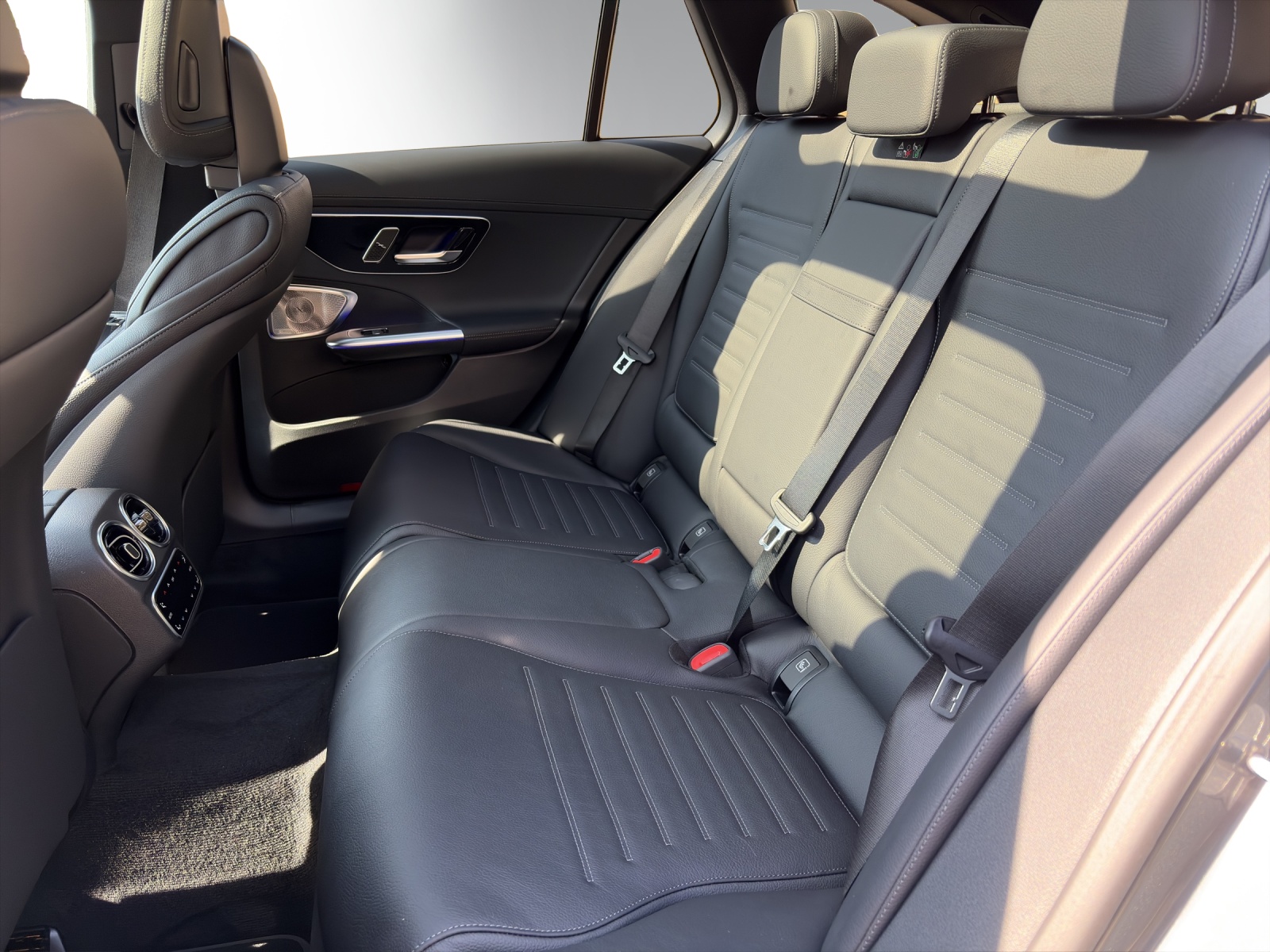 Image MERCEDES-BENZ C-220 C 220 d T 4 Matic Swiss Star