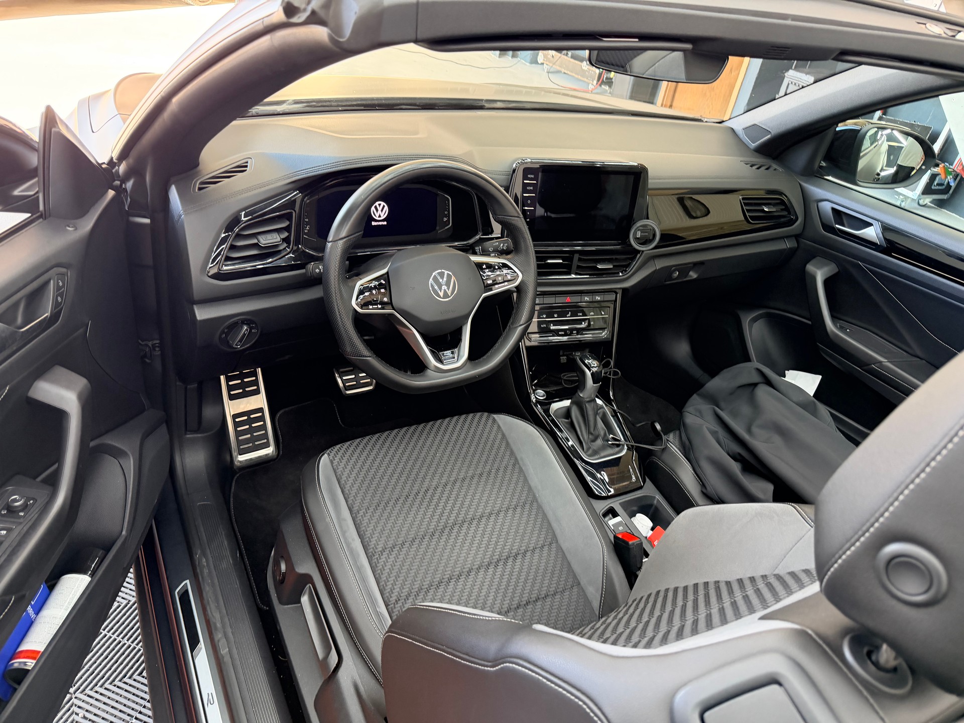 VW T-Roc Cabriolet 1.5 TSI EVO R-Line DSG-image-4