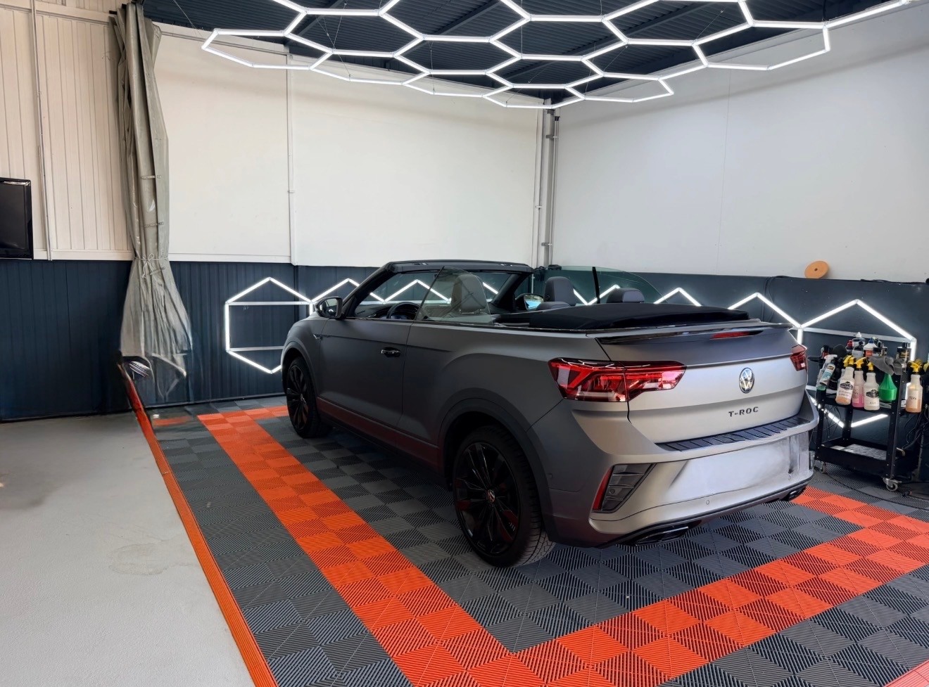 VW T-Roc Cabriolet 1.5 TSI EVO R-Line DSG-image-7