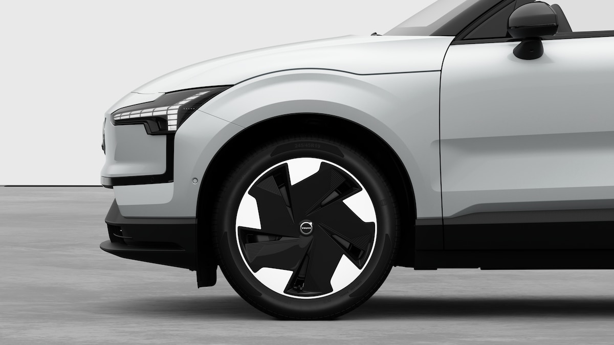 VOLVO EX30 E60 Twin Ultra Performance AWD-image-7
