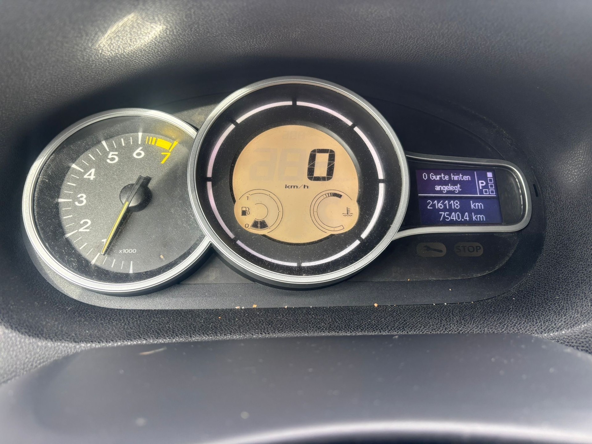 RENAULT Mégane Grandtour 2.0 16V Dynamique CVT-image-14
