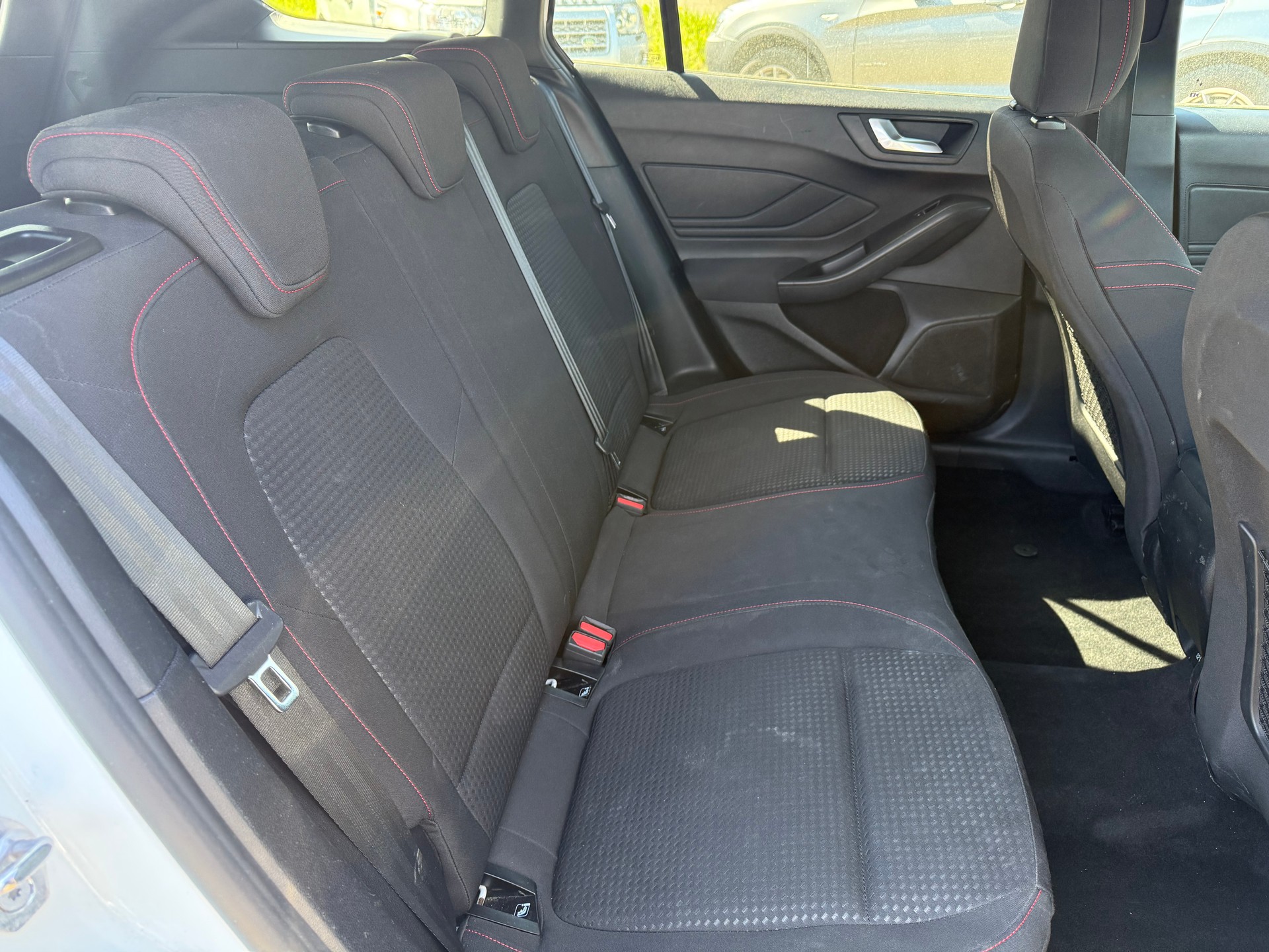 FORD Focus 1.0 SCTi ST Line Automatic-image-7