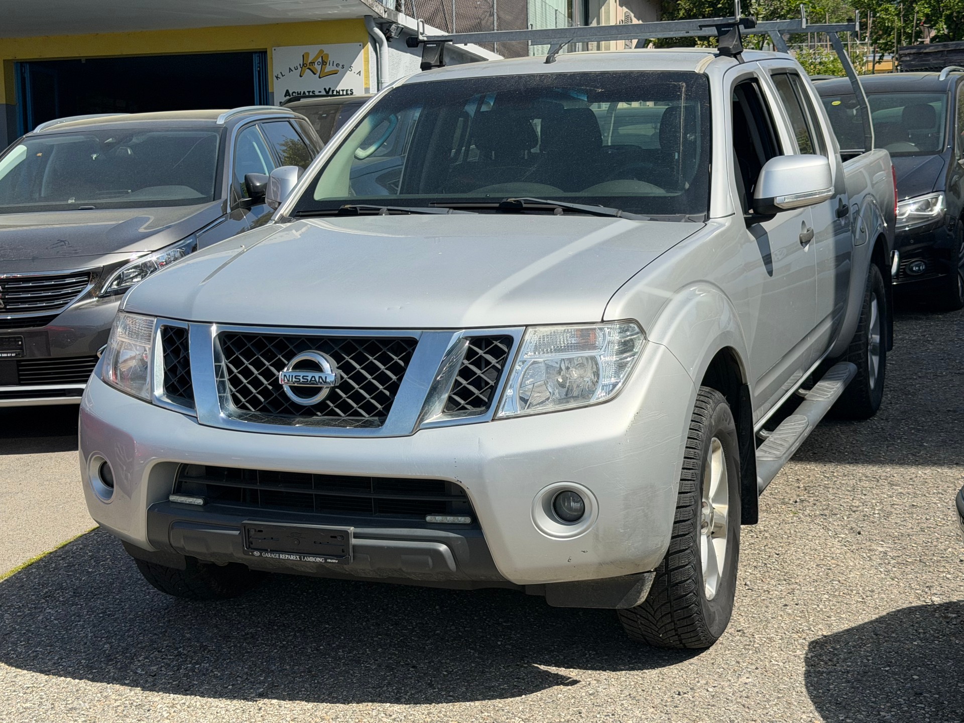 NISSAN Navara Double Cab SE 2.5 dCi 4WD-showroom-element-1
