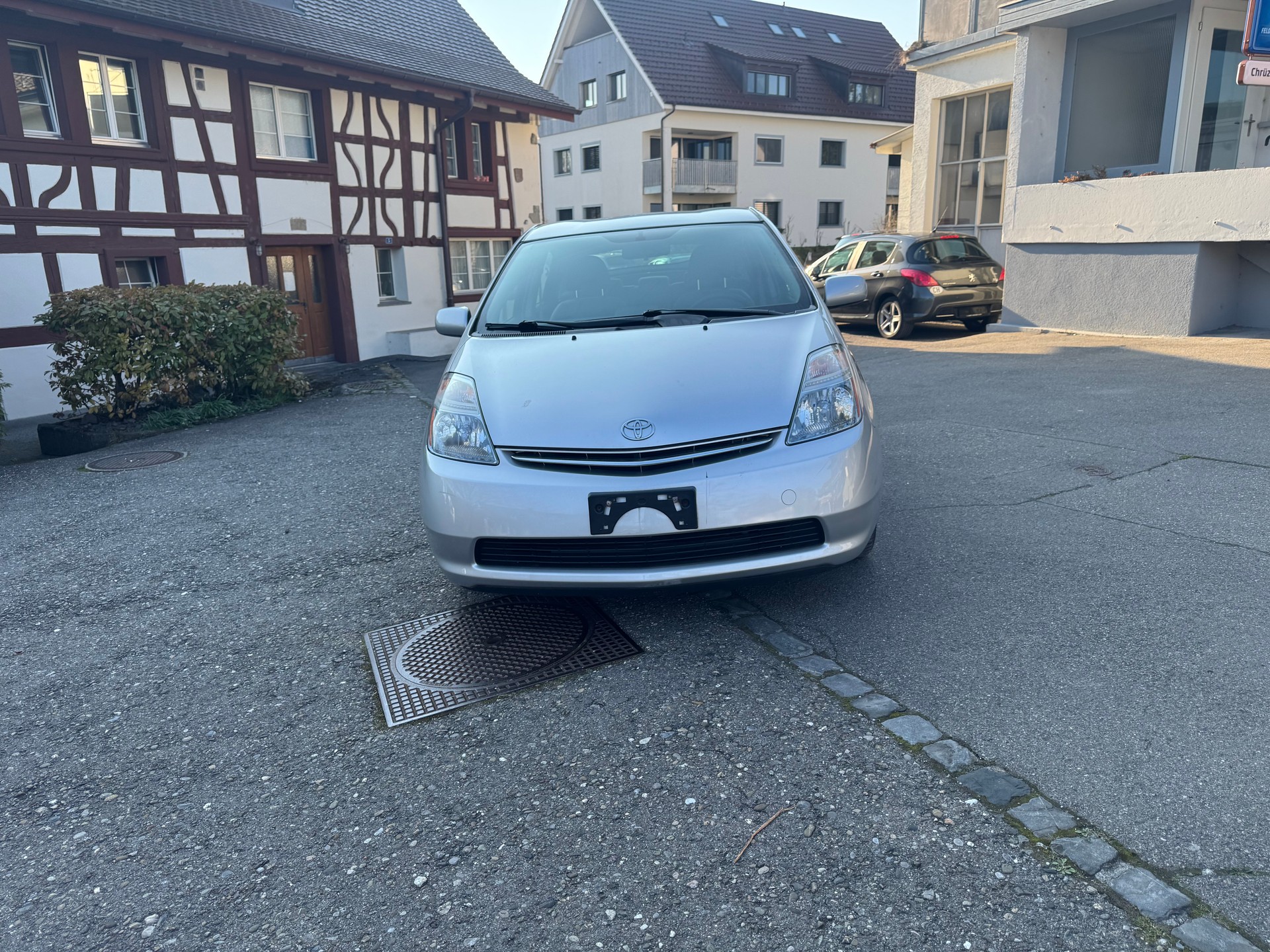 TOYOTA Prius 1.5 16V Hybrid-image-0