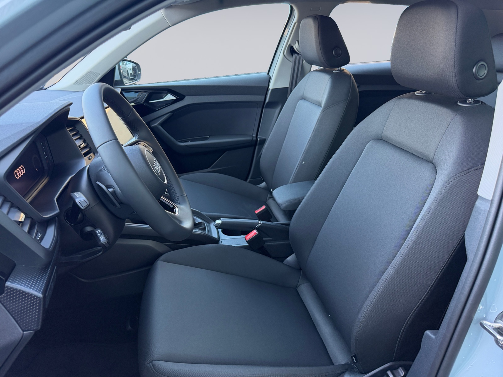 AUDI A1 Sportback 30 TFSI Attraction S-tronic-image-6