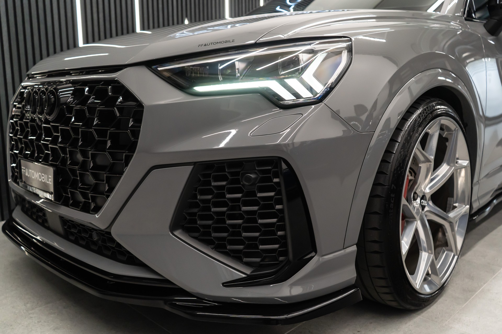 AUDI RS Q3 SPORTBACK QUATRO S TRONIC / NARDOGRAU / CH-FZ-showroom-element-3