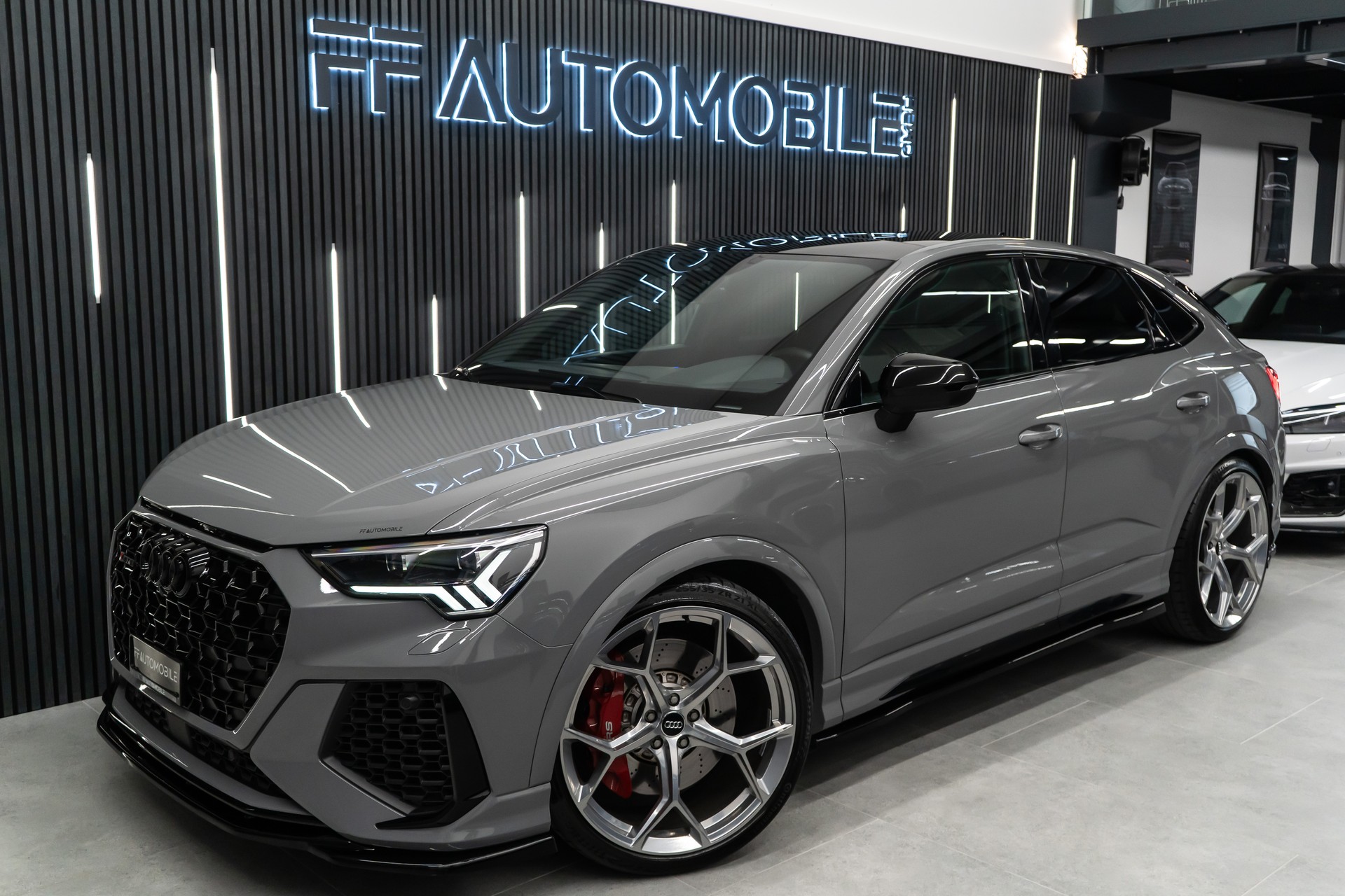 AUDI RS Q3 SPORTBACK QUATRO S TRONIC / NARDOGRAU / CH-FZ-showroom-element-1