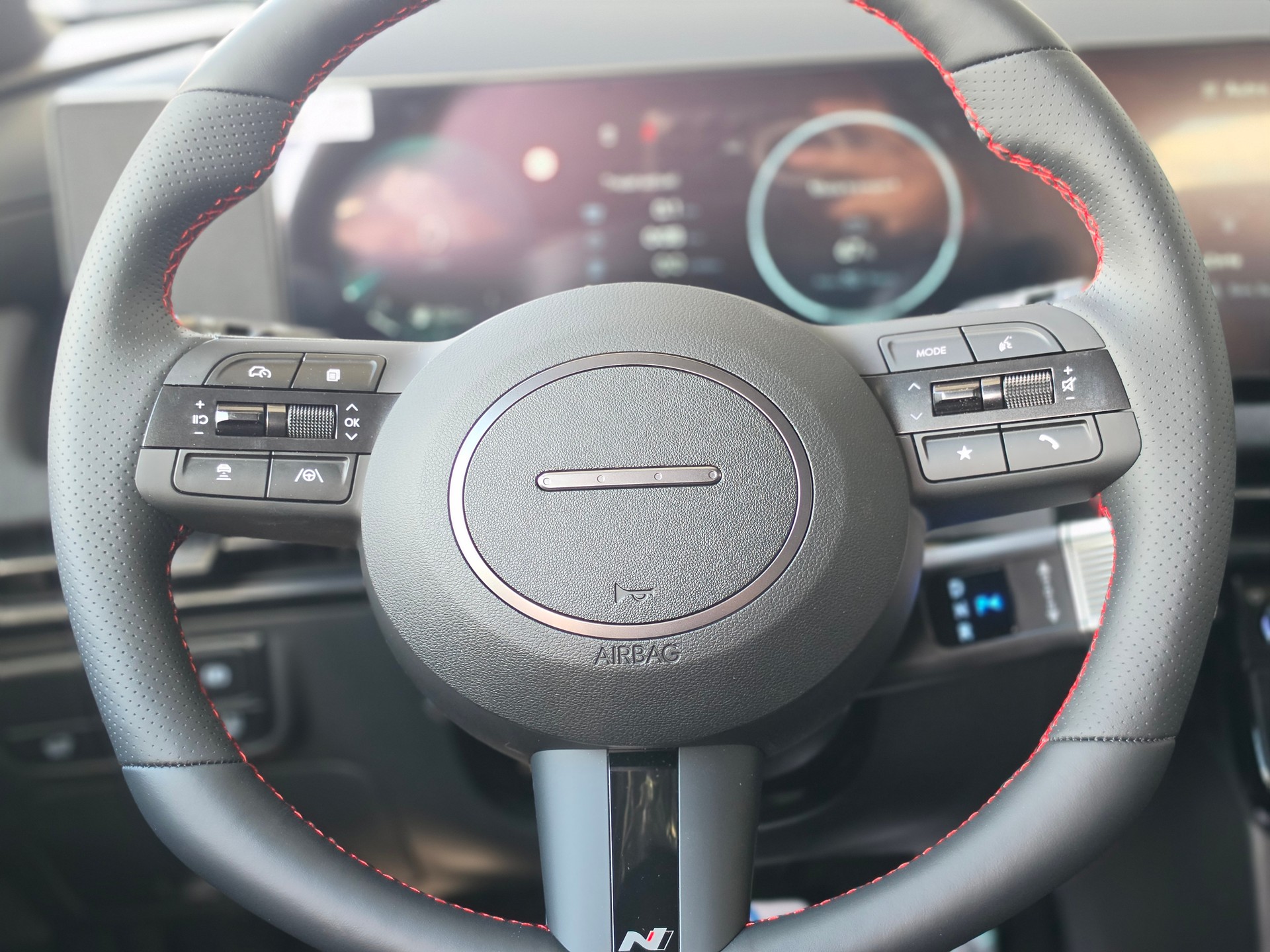 HYUNDAI Tucson 1.6 HEV N-Line 4WD-image-4