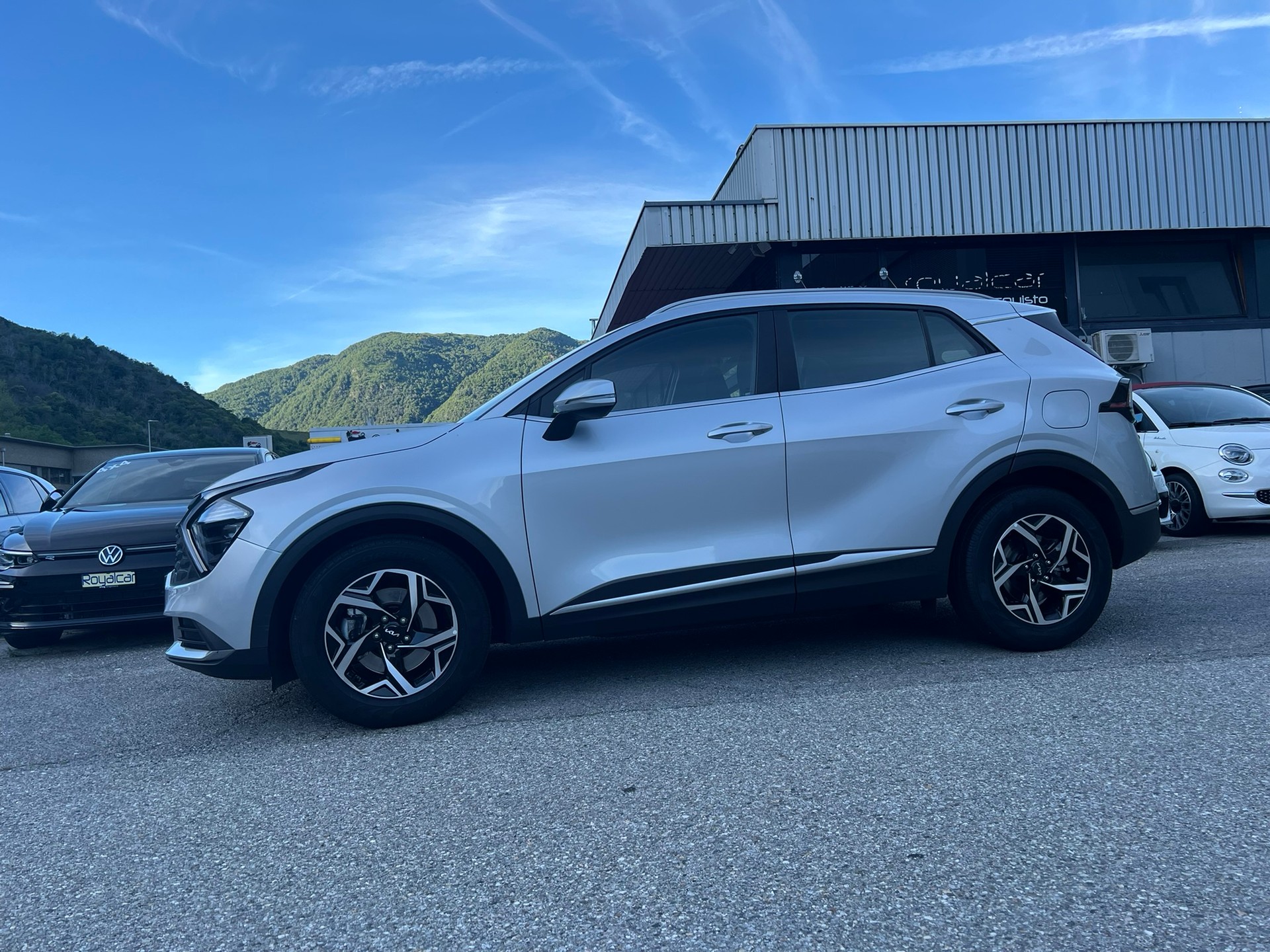 KIA SPORTAGE-image-2