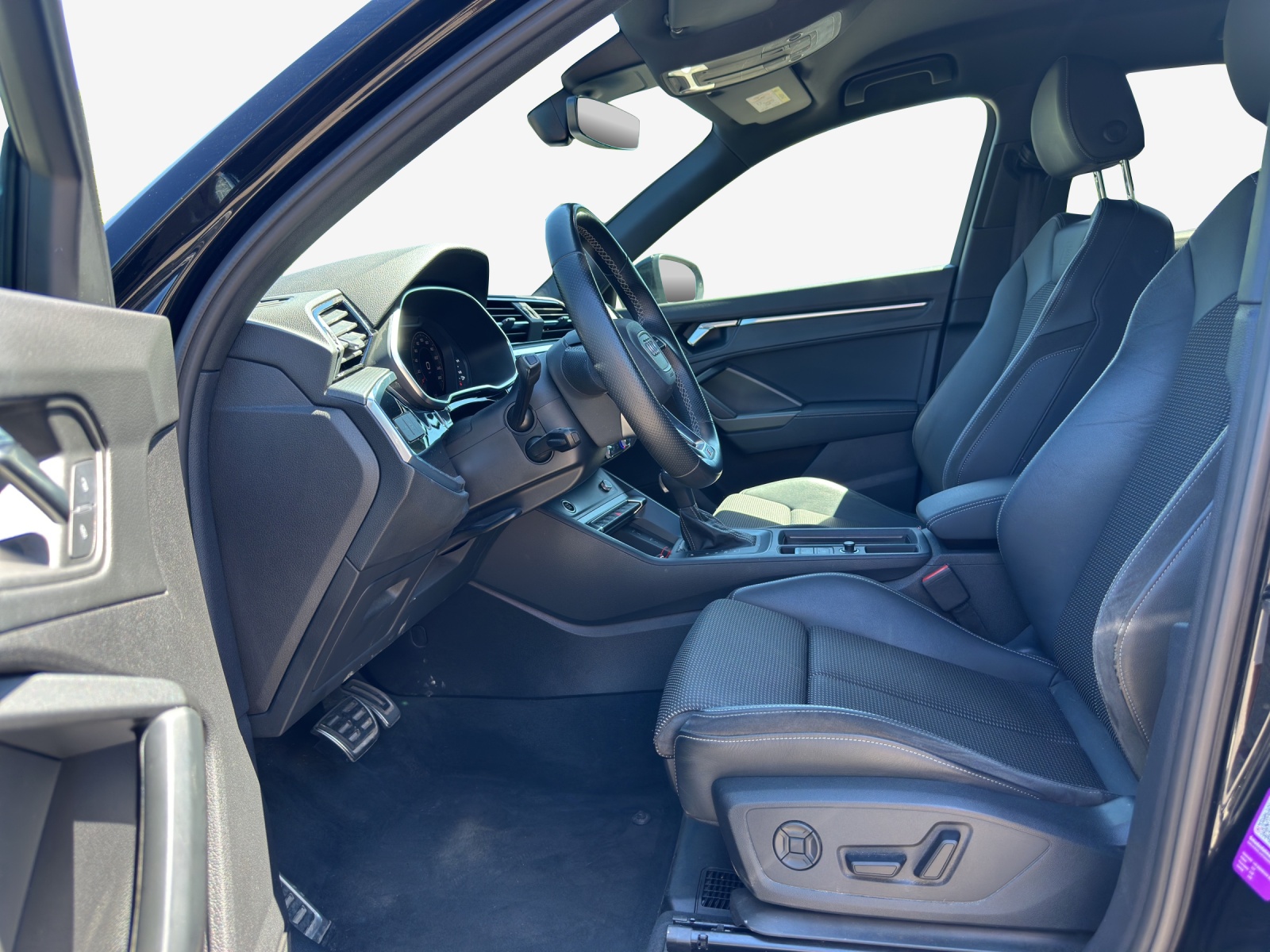 AUDI Q3 35 TFSI S line Attraction S-tronic-image-7