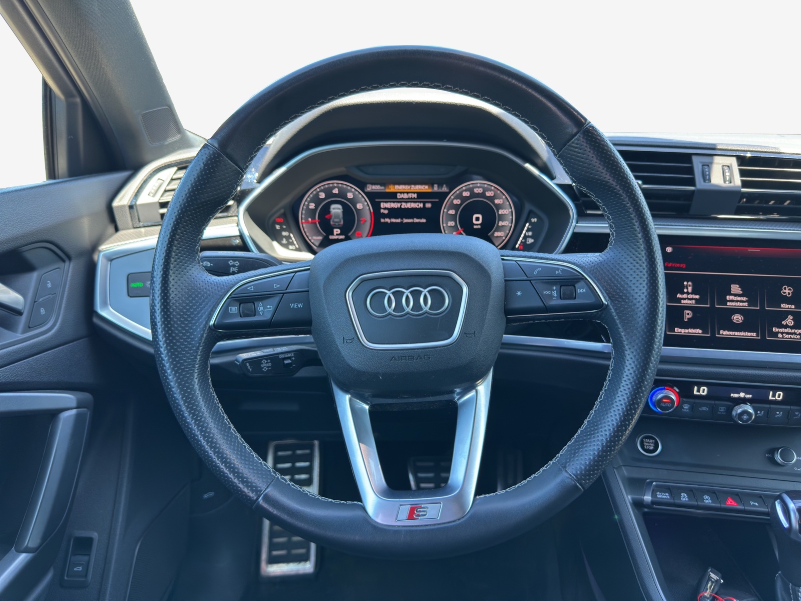 AUDI Q3 35 TFSI S line Attraction S-tronic-image-9