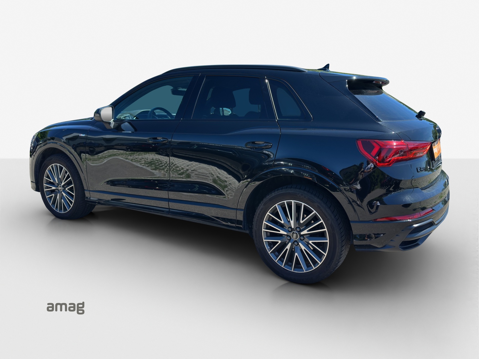 AUDI Q3 35 TFSI S line Attraction S-tronic-image-2