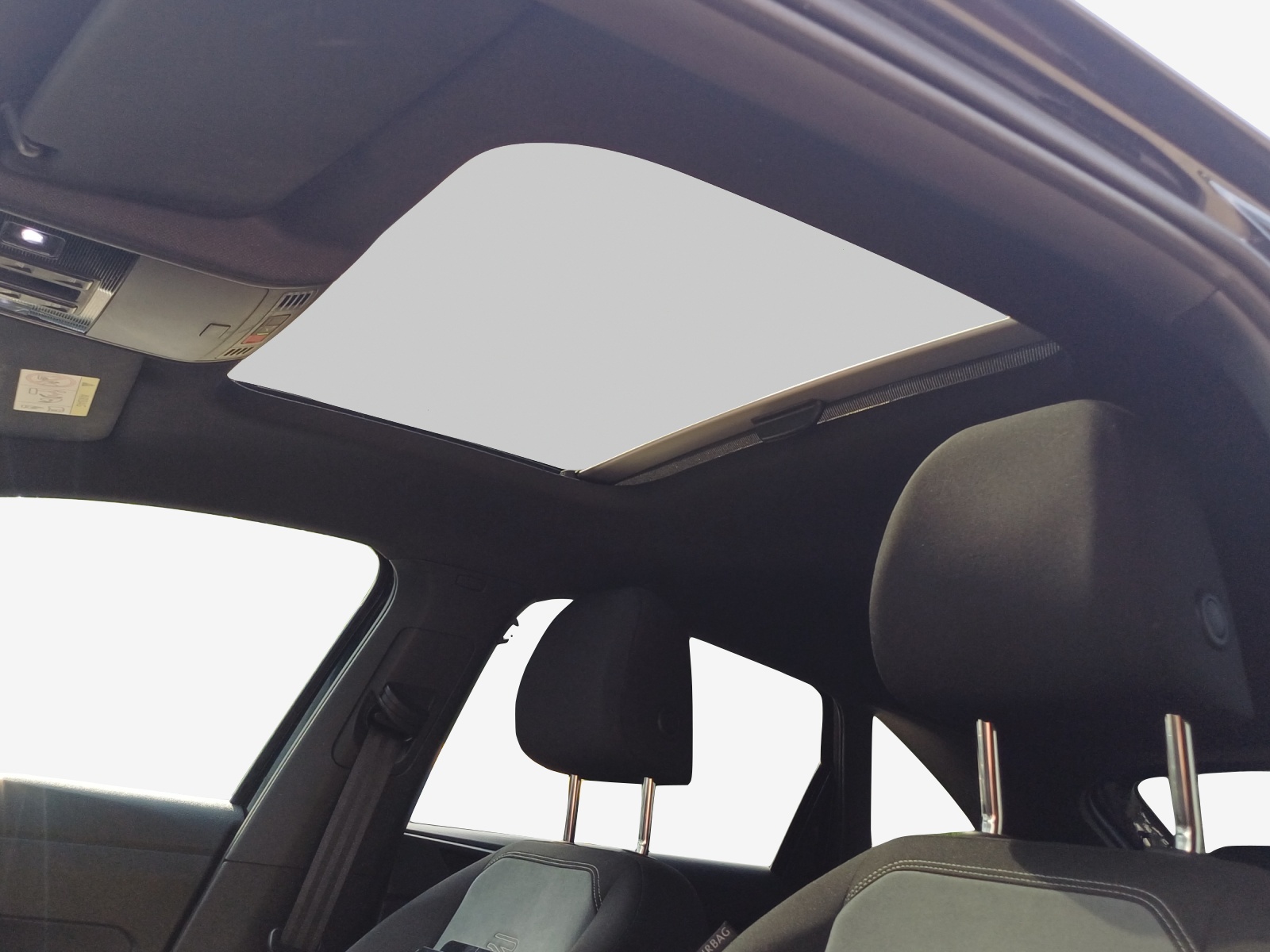 VW Taigo 1.0 TSI R-Line DSG-image-13
