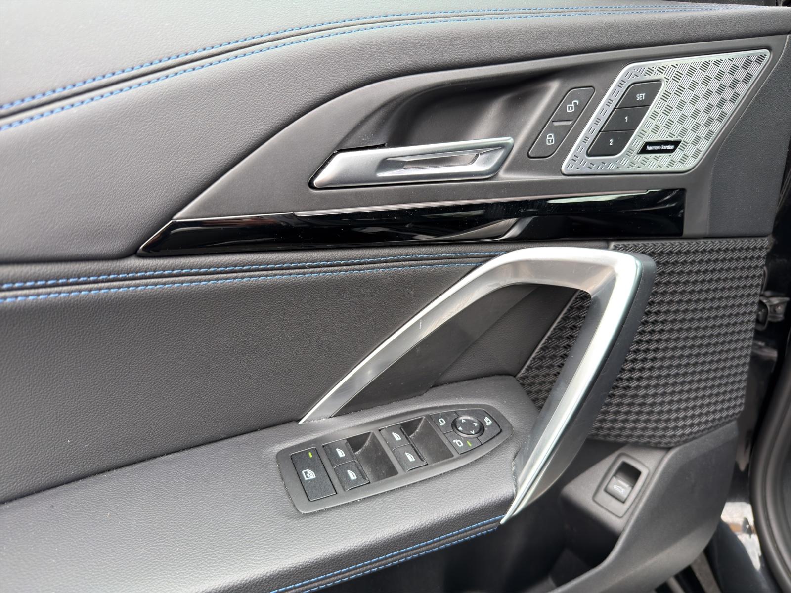 BMW X1 23d xDrive paddles-image-7