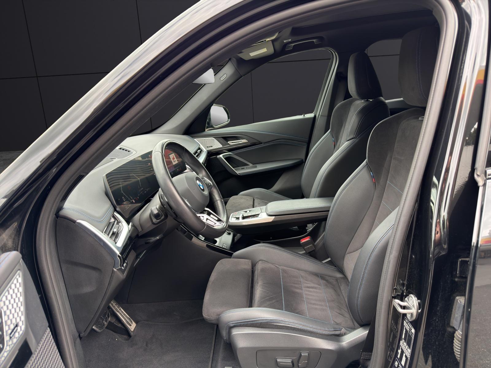 BMW X1 23d xDrive paddles-image-1