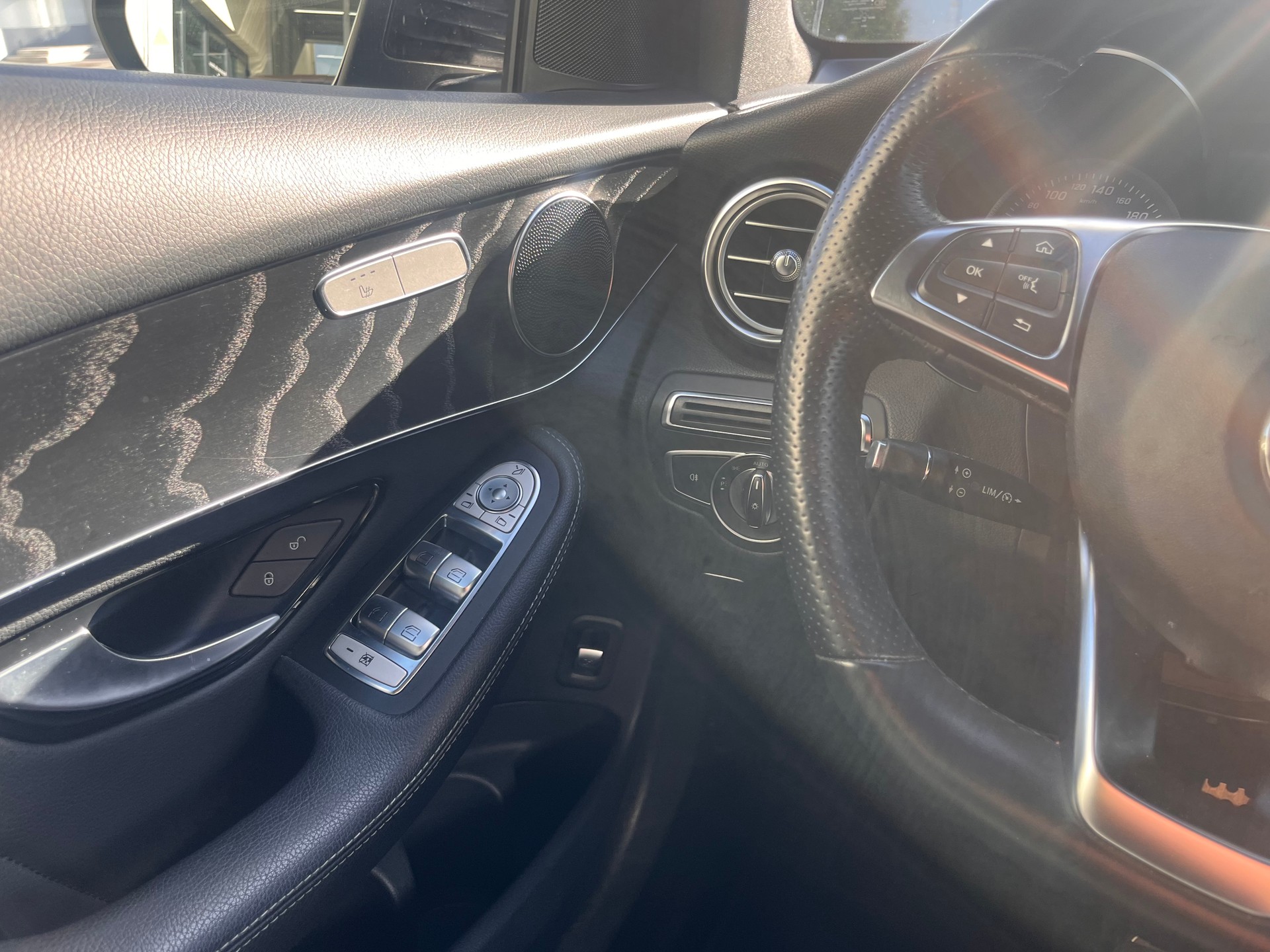MERCEDES-BENZ GLC 250 d AMG Line 4Matic 9G-Tronic-image-8