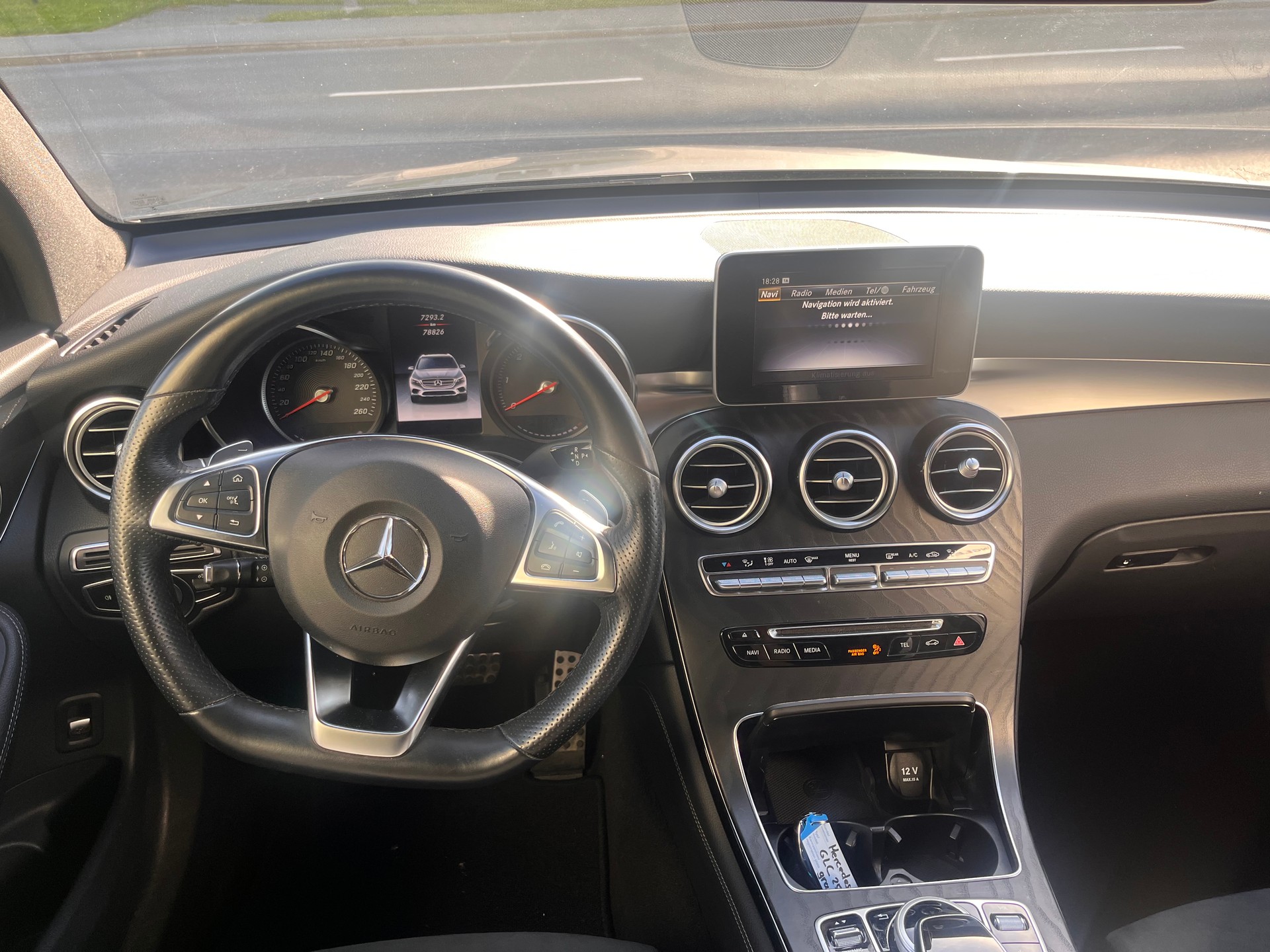 MERCEDES-BENZ GLC 250 d AMG Line 4Matic 9G-Tronic-image-7