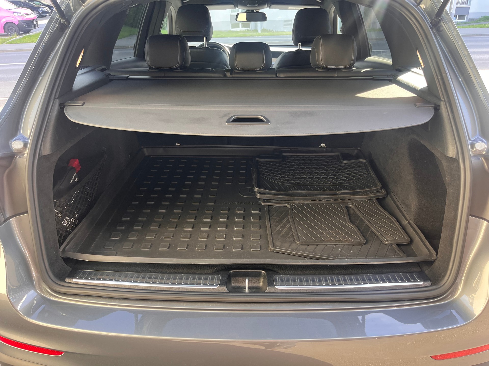 MERCEDES-BENZ GLC 250 d AMG Line 4Matic 9G-Tronic-image-9