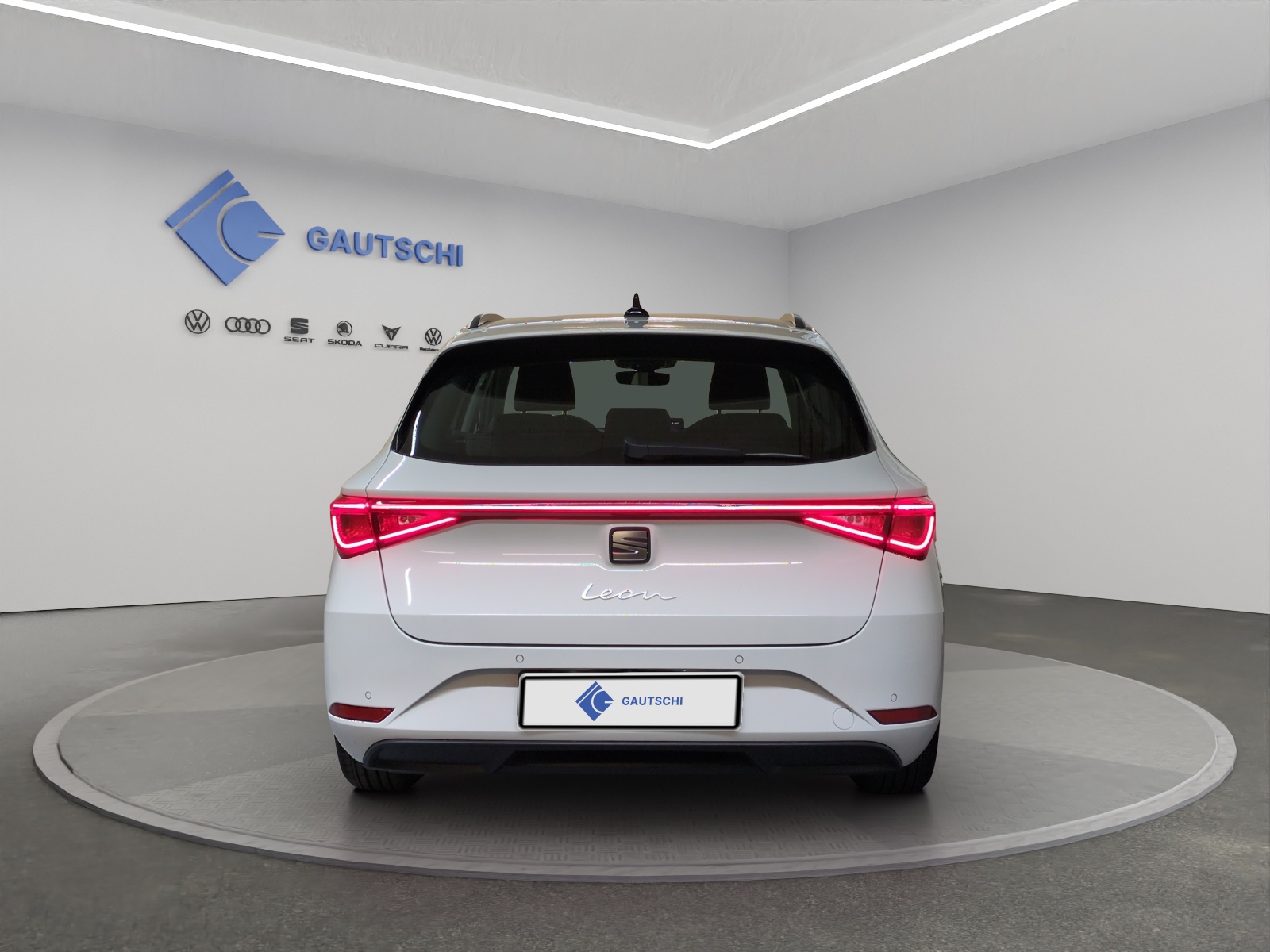 SEAT Leon ST 1.5 eTSI mHEV DSG Style-image-3