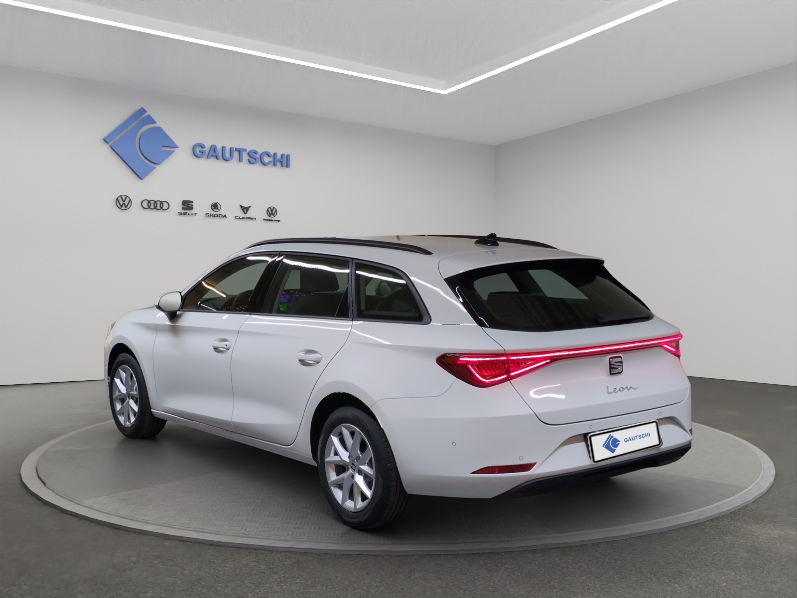 SEAT Leon ST 1.5 eTSI mHEV DSG Style-image-2