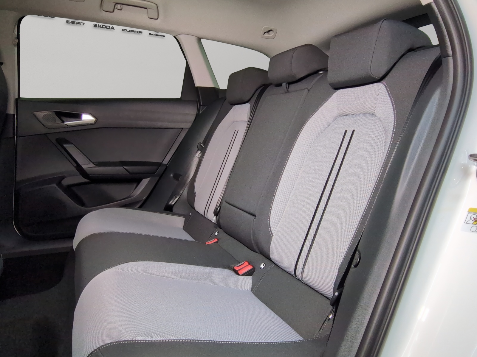SEAT Leon ST 1.5 eTSI mHEV DSG Style-image-8