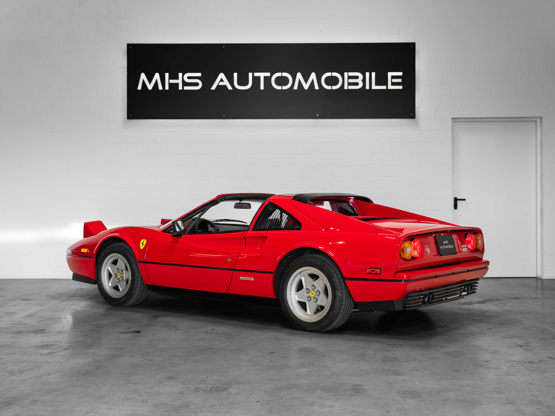 FERRARI 328 GTS-showroom-element-3