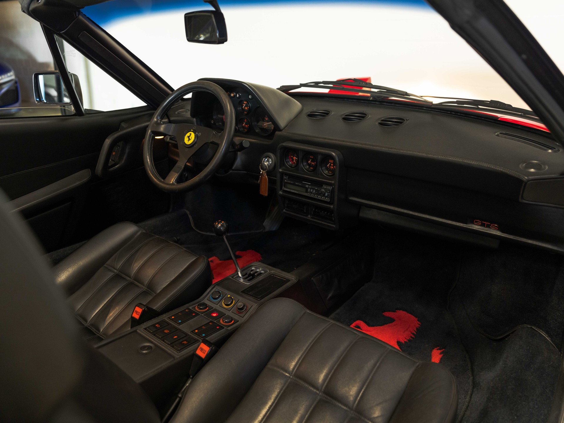 FERRARI 328 GTS-image-34