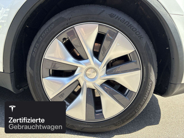 TESLA Model Y Long Range RWD-image-5