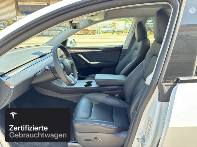 TESLA Model Y Long Range RWD-image-12