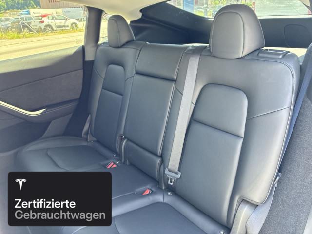 TESLA Model Y Long Range RWD-image-13
