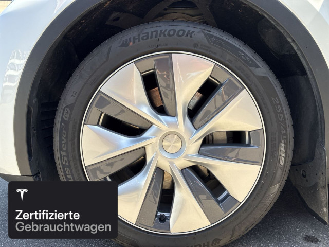 TESLA Model Y Long Range RWD-image-4