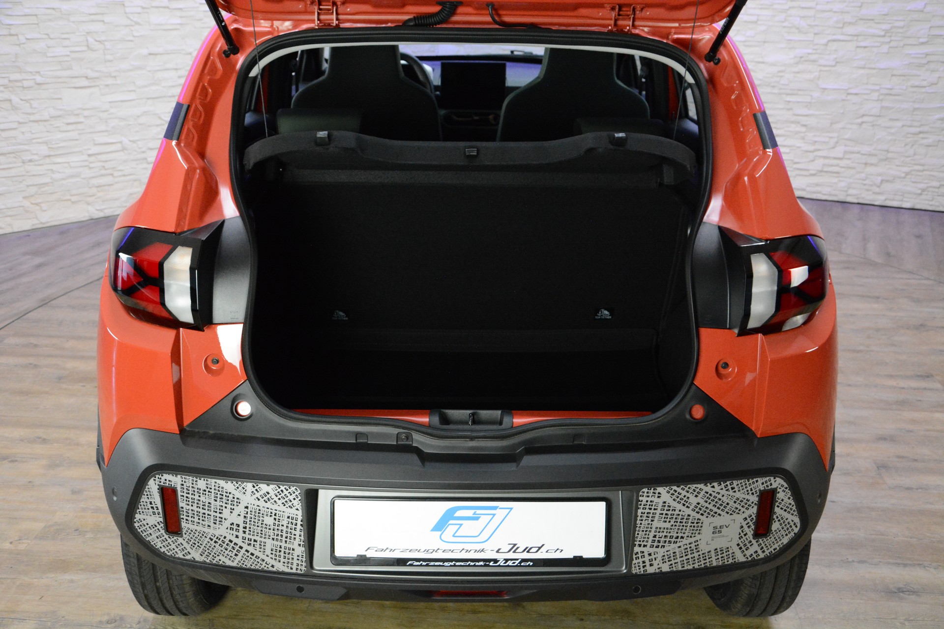 DACIA Spring Extreme *CCS-Ladeanschluss*-image-18