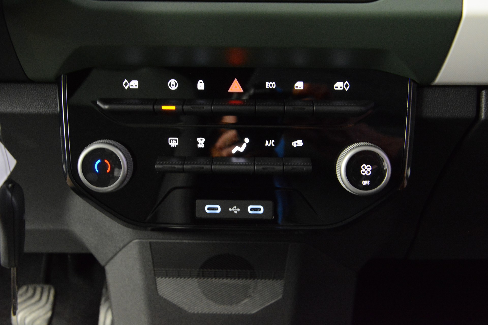 DACIA Spring Extreme *CCS-Ladeanschluss*-image-14