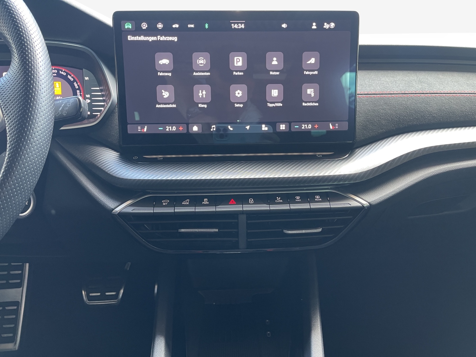 SKODA Octavia Combi 2.0 TSI DSG RS-image-10