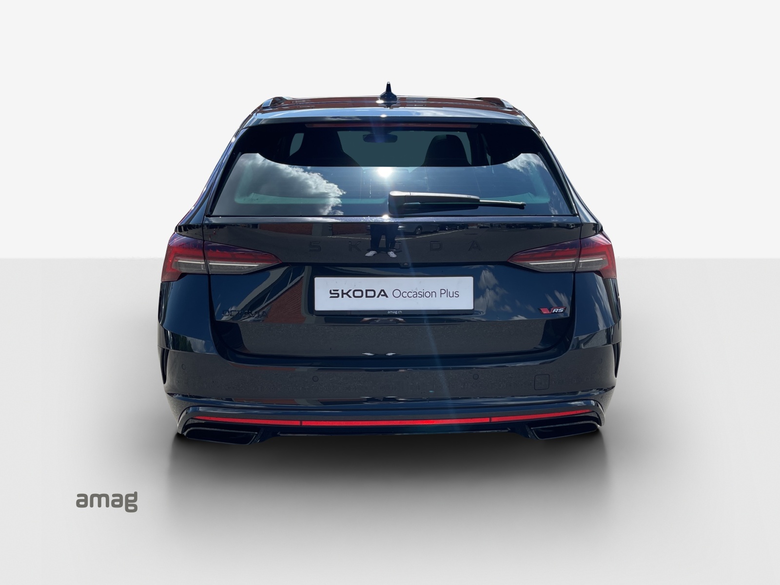 SKODA Octavia Combi 2.0 TSI DSG RS-image-3