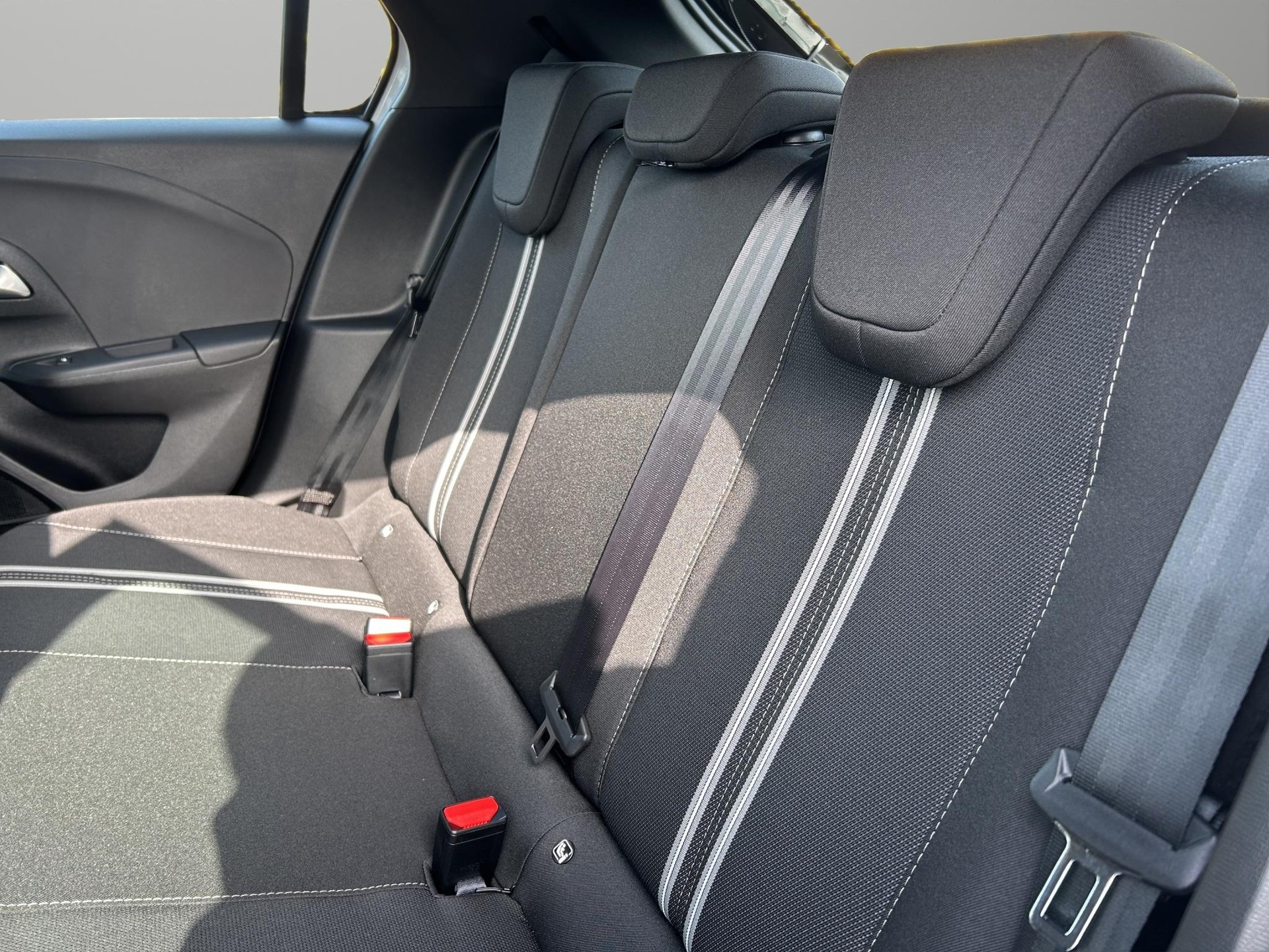OPEL Corsa-e Viva-image-6