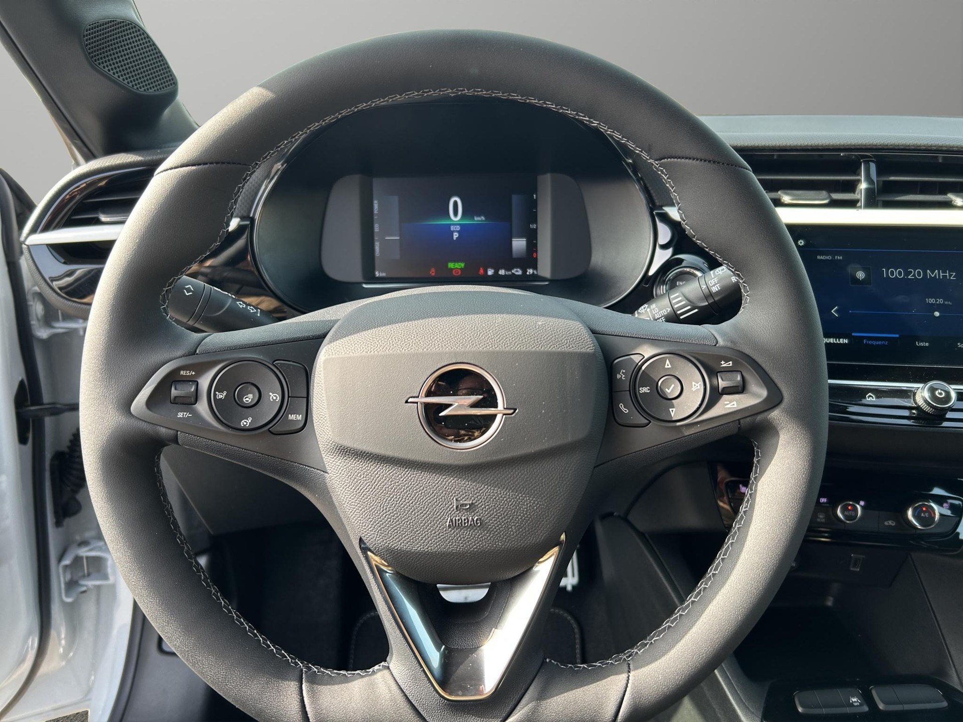 OPEL Corsa-e Viva-image-4