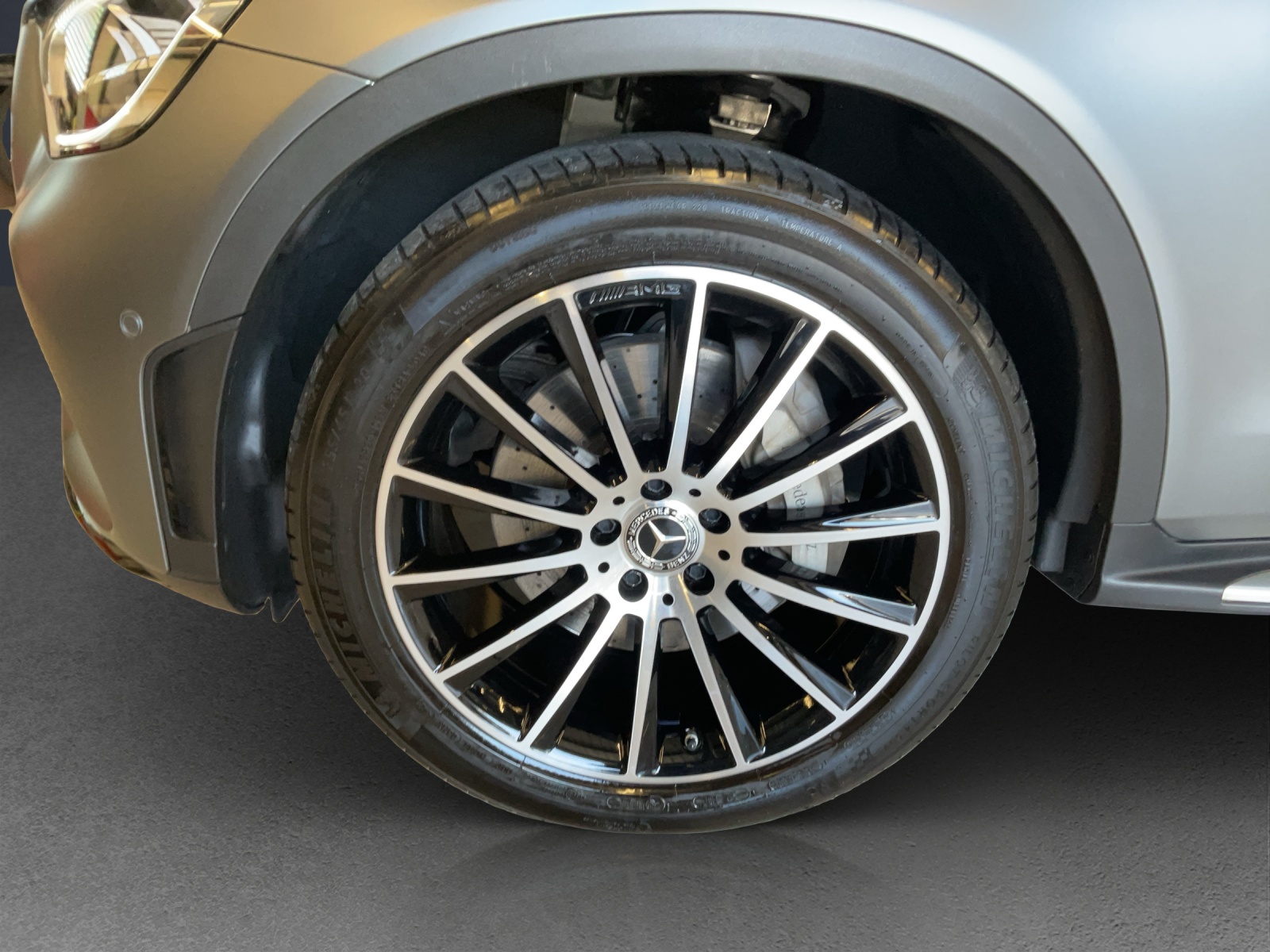 MERCEDES-BENZ GLC 300 d AMG Line 4Matic-image-5