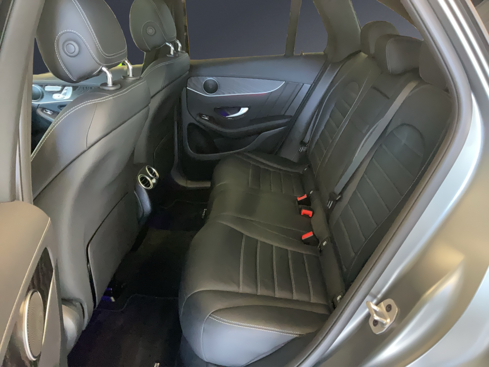 MERCEDES-BENZ GLC 300 d AMG Line 4Matic-image-17