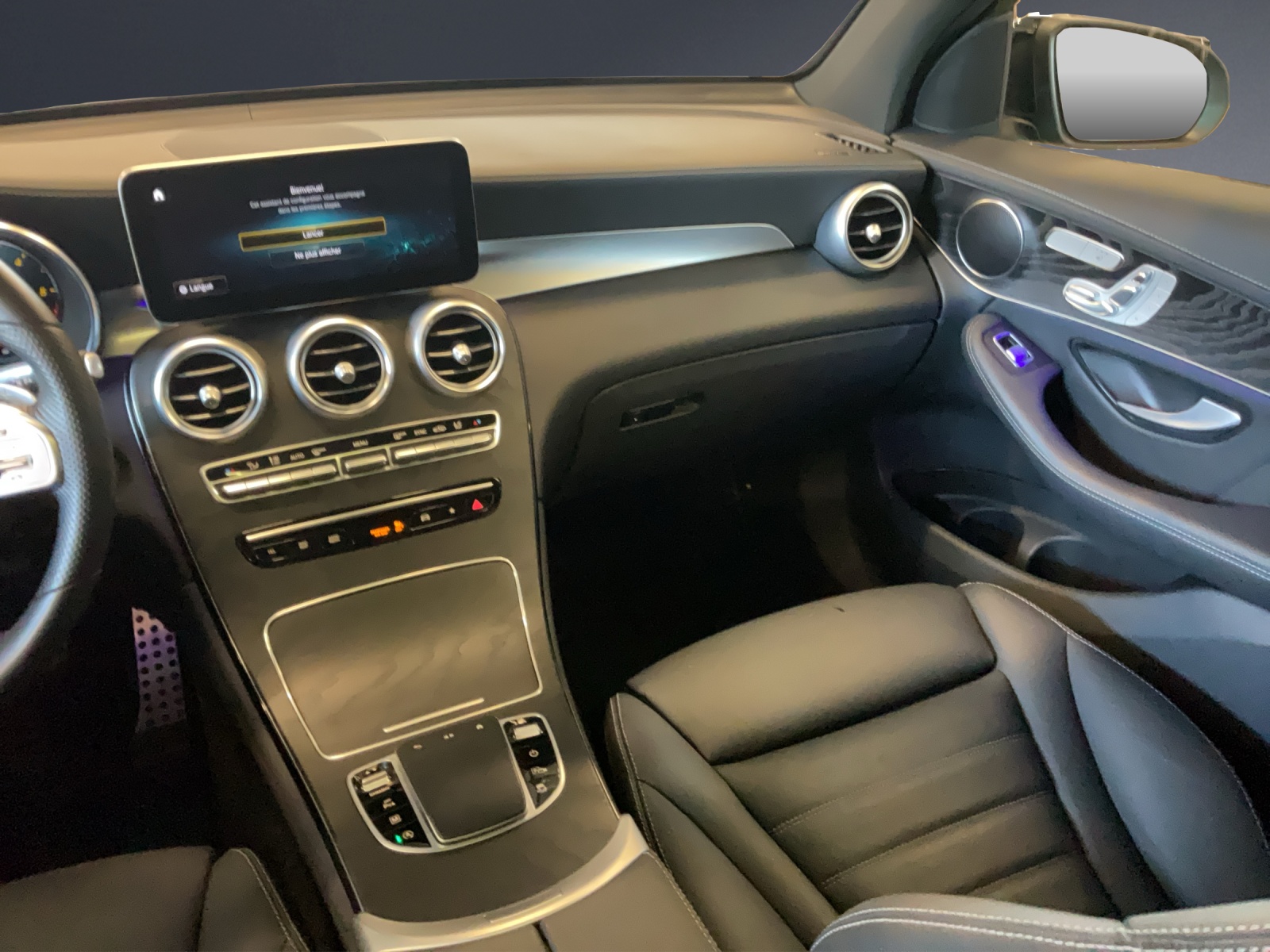 MERCEDES-BENZ GLC 300 d AMG Line 4Matic-image-15