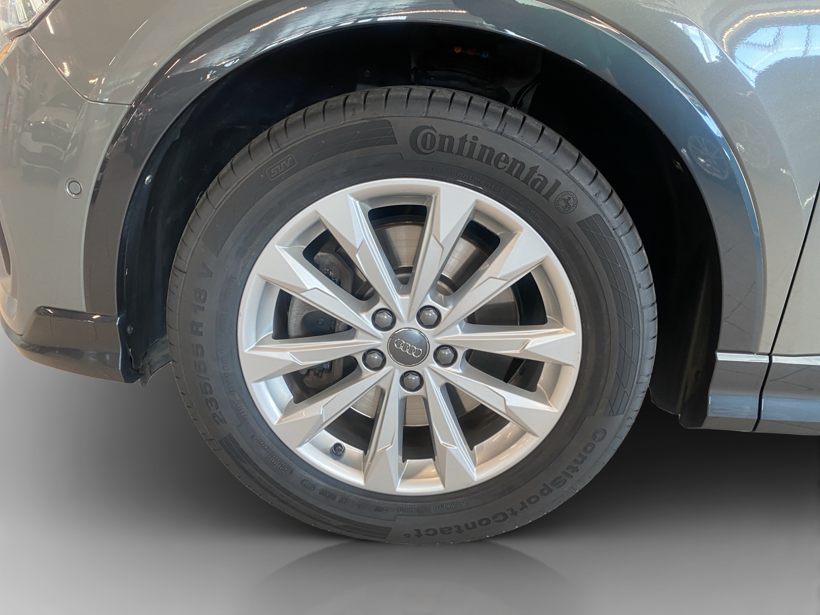 AUDI Q3 45 TFSI S line quattro S-tronic-image-14