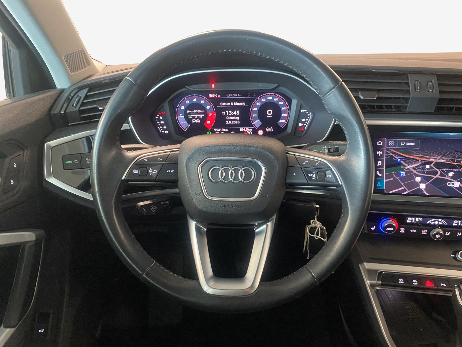AUDI Q3 45 TFSI S line quattro S-tronic-image-9