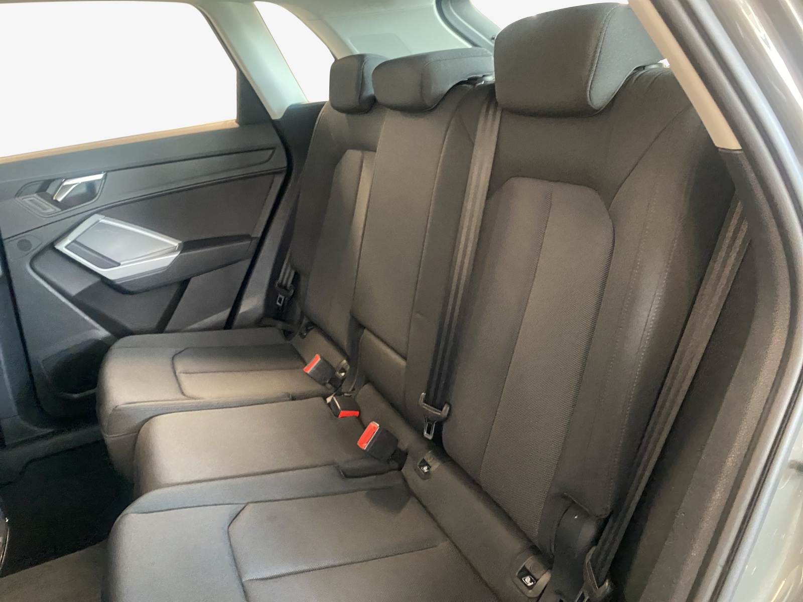 AUDI Q3 45 TFSI S line quattro S-tronic-image-11