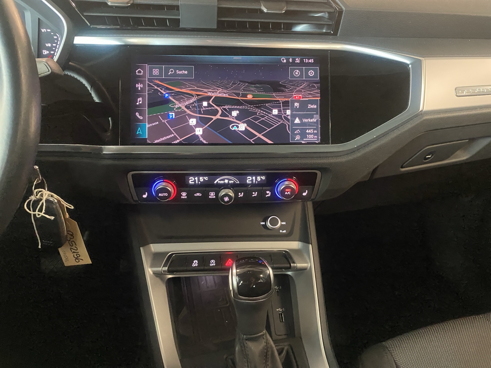 AUDI Q3 45 TFSI S line quattro S-tronic-image-10