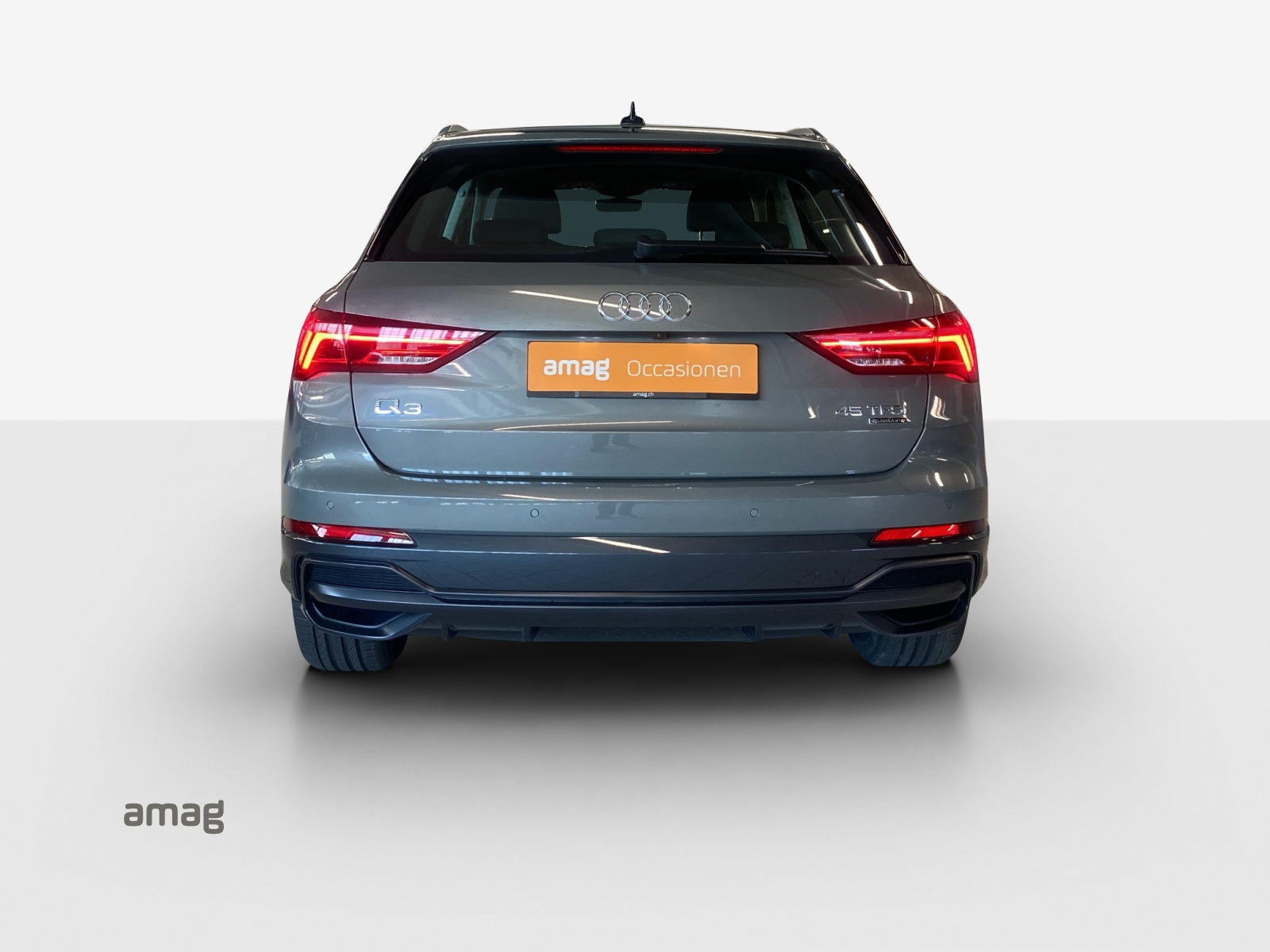 AUDI Q3 45 TFSI S line quattro S-tronic-image-3