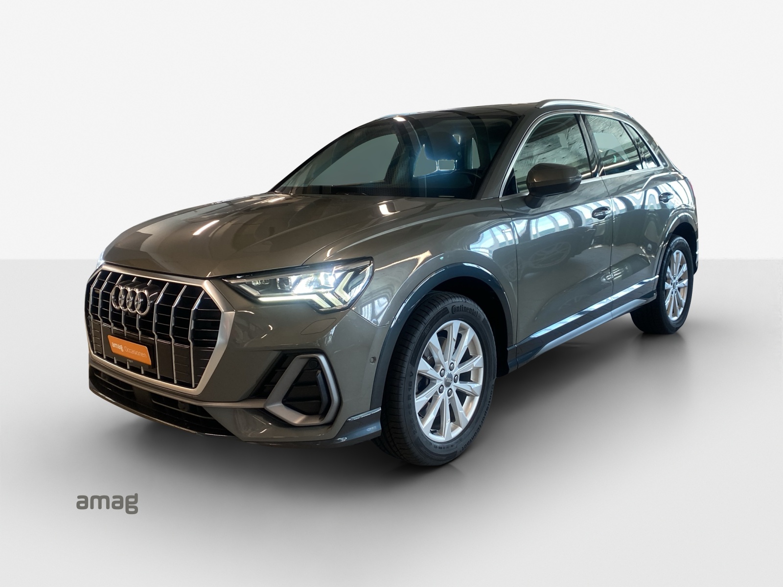 AUDI Q3 45 TFSI S line quattro S-tronic-image-0