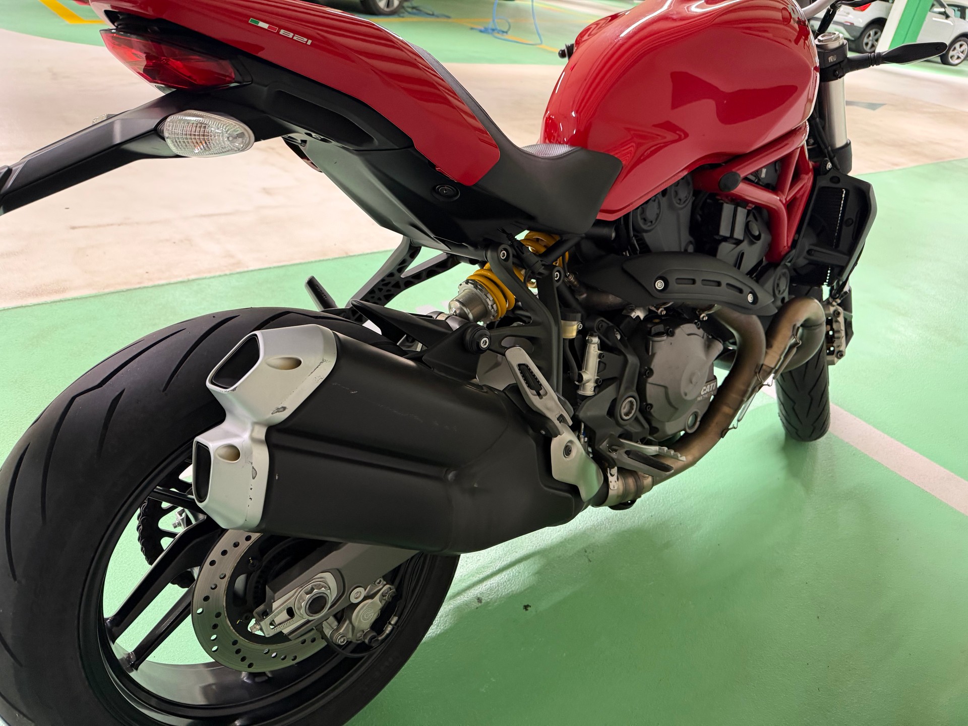 DUCATI Monster 821-image-4