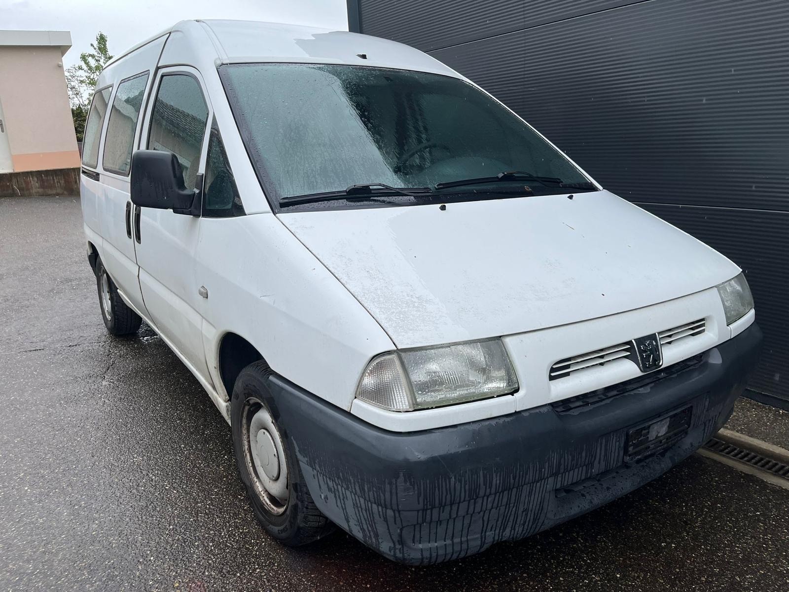 PEUGEOT Expert 2.0 220 C-image-1