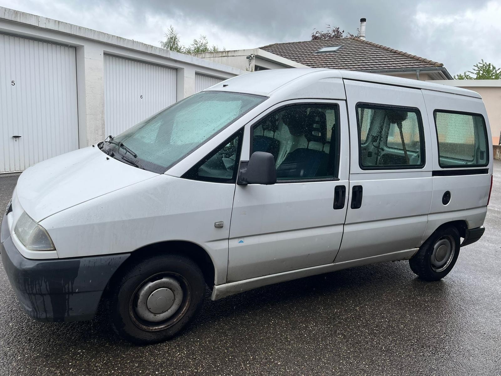 PEUGEOT Expert 2.0 220 C-image-0