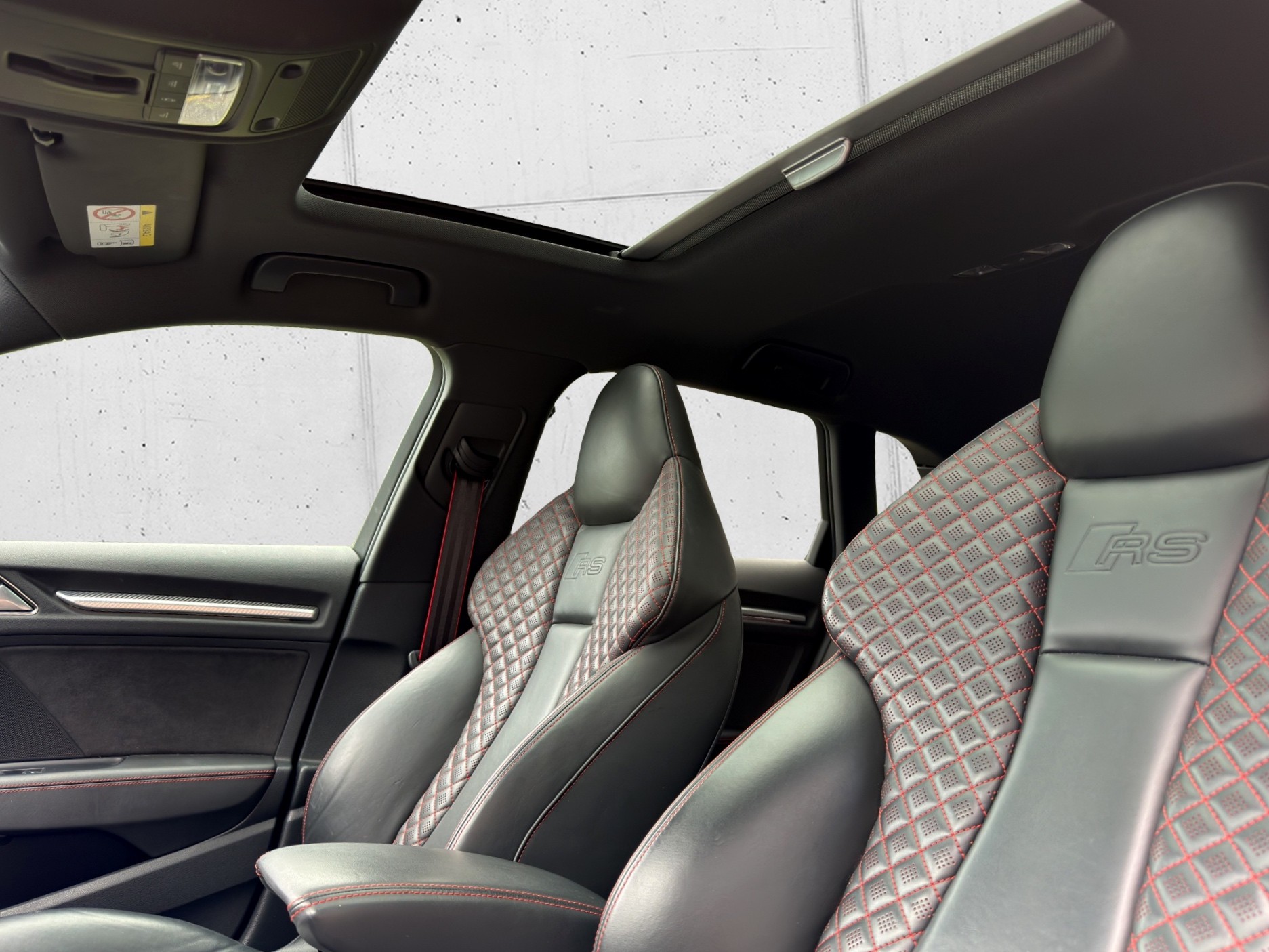 AUDI RS3 Sportback 2.5 TSI quattro S-tronic-image-11